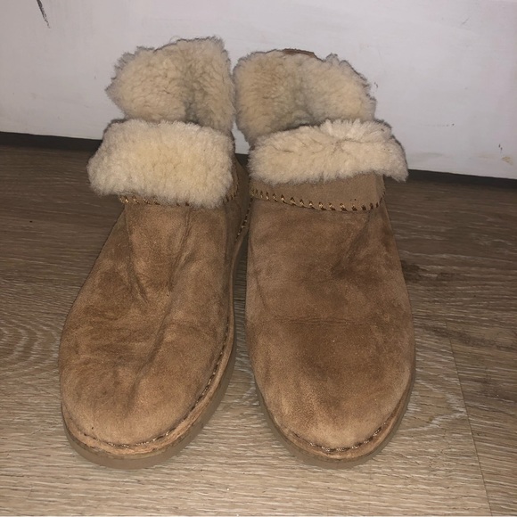 Ugg ladies winter boots bootie’s size 7 - Picture 2 of 8